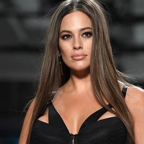 Model Ashley Graham criticises airbrushing, saying women 'of a certain size demand respect'