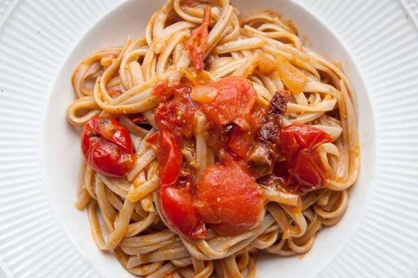 Gluten free pasta al pomodoro – No Sugar, No Cry