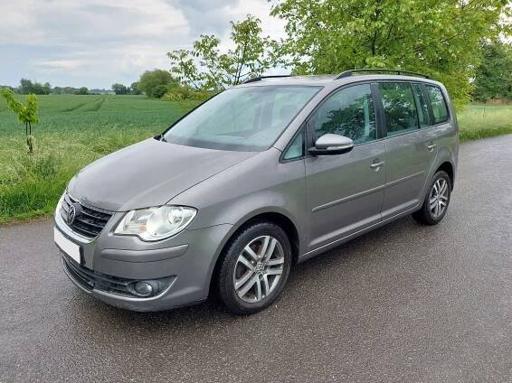 Volkswagen Touran, 1.9 tdi, 77 kW, 7 míst, navi, DPH, 07/2009 | MPV | SuperDovoz.cz
