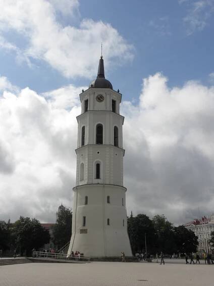 Litva: Vilnius, Trakai, Kaunas, NP Kurská Kosa, NP Neringa, Šiauliai, Smiltynė, Klaipėda, Křížový vrch – Terka Travel Blog