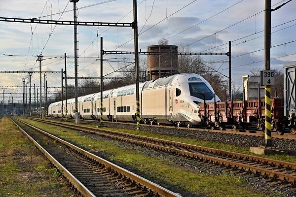 TGV M v Praze Běchovicích. Foto: Michal Chrást