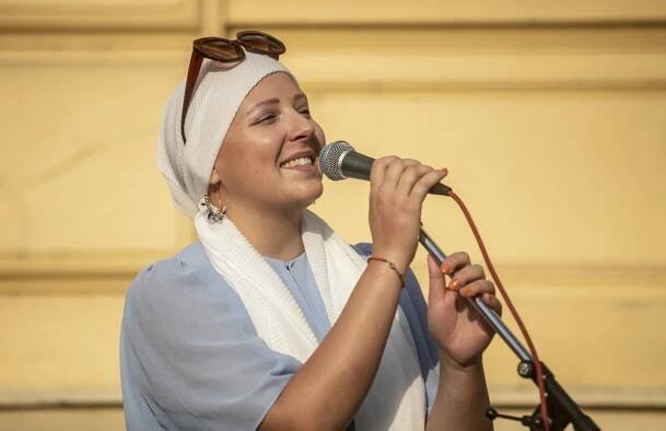 Zpěvačka Anna Julie Slováčková podlehla rakovině.