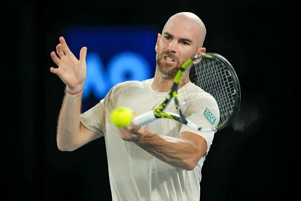 Hrál ve stínu mušketýrů a většina ho už odepisovala. Adrian Mannarino se v 35 letech stal hráčem světové špičky – Tiebreak Tennis