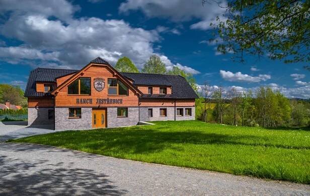 Hotel Ranch Jestřebice Hermanicky Exteriér fotografie