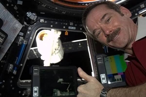 Chris Hadfield and the Dragon