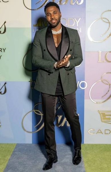 Jason Derulo attends amfAR's TWO x TWO For AIDS Art Gala on October 21, 2023 in Dallas