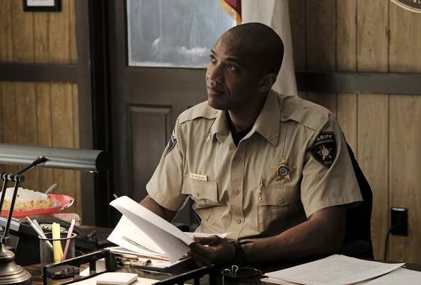 Kevin (Probably) Saves the World - Caught White-Handed - Z filmu