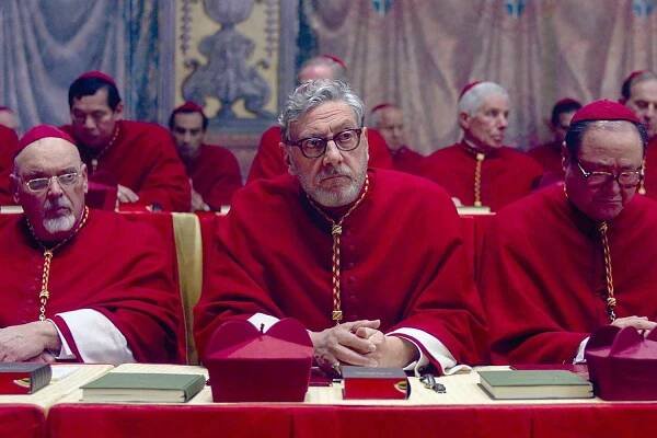 Sergio Castellitto in 'Conclave' (2024).