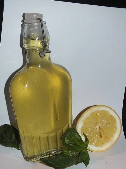 Bazalkový sirup s citrónem
