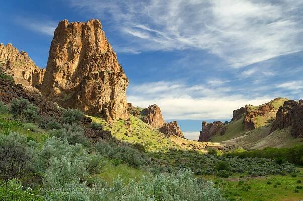 Succor Creek State Natural Area Oregon. Canyon walls are composed of volcanic tuff. Area famous for thunder egg collectors #61078
