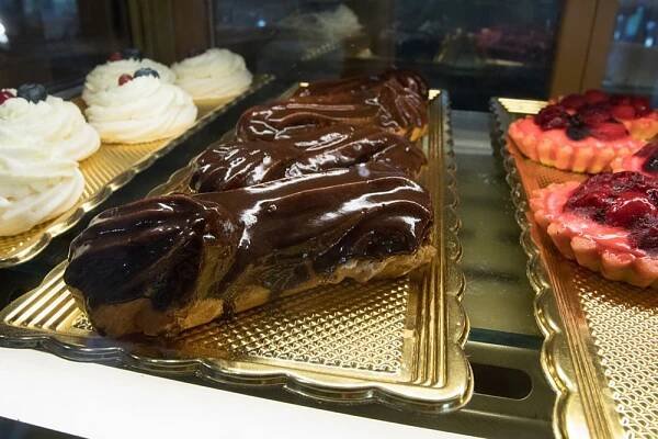 Cukrárna El - vítejte v podniku, kde ochutnáte skvělé zákusky i kousek Ukrajiny... - OLOMOUC.CZ
