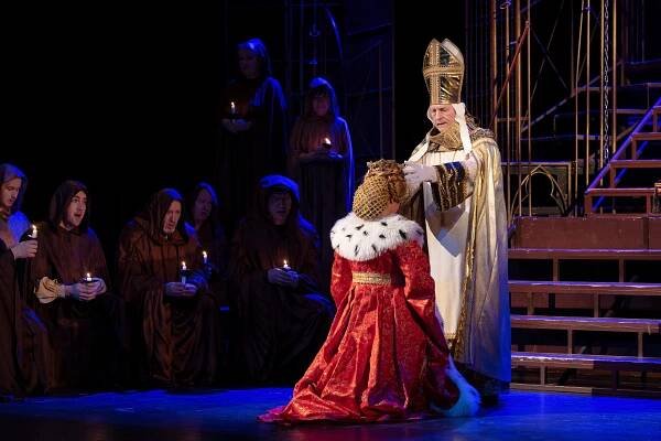 Noc na Karlštejně | Opera a opereta | Moravské divadlo Olomouc