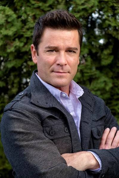 Skutečné vraždy: Záhada starého domu - Promo - Yannick Bisson