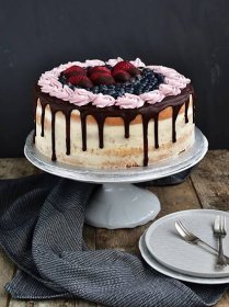 Slavnostní narozeninový dort - piškot + mascarpone krém (Pečení a vaření)