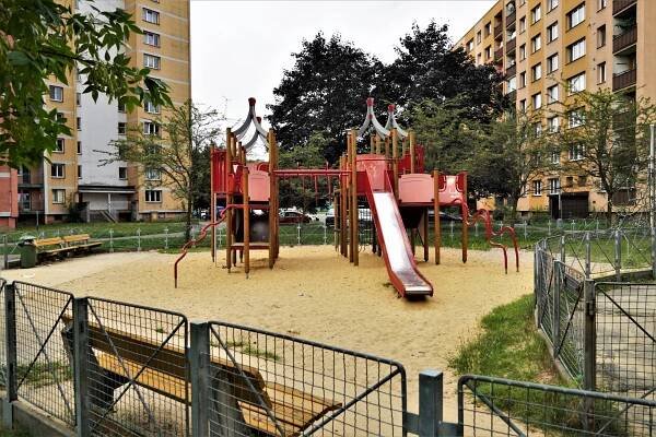 Dětské hřiště ul. Mánesova, Ostrava – rekonstrukce | rozvojmoap.cz