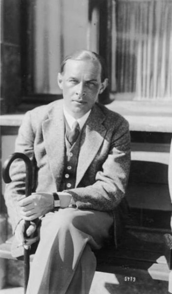 Soubor:Bundesarchiv Bild 183-R04034, Erich Maria Remarque.jpg