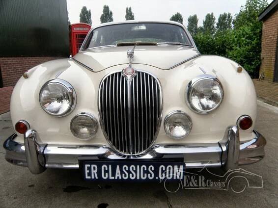 Jaguar Klasická auta | Jaguar oldtimery na prodej v E & R Classic Cars!
