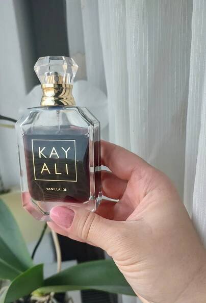 Vanilla 28 Kayali Fragrances pro ženy a muže