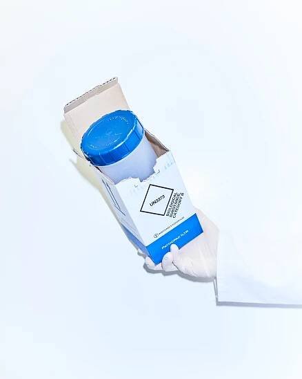 Nákaze na stopě. Podívejte se do laboratoře, kde se koronavirus neschová