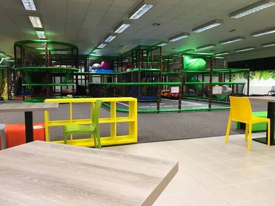 LUMPÁRIUM - svět lumpáren a zábavy... | Pardubice ŽIVĚ
