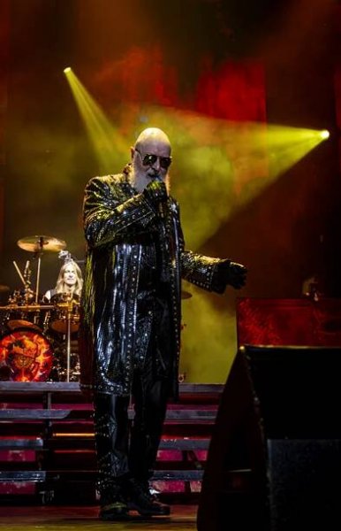 Legendy metalu ovládly O2 arenu! Judas Priest, Saxon a Uriah Heep v obrazech - musicserver.cz