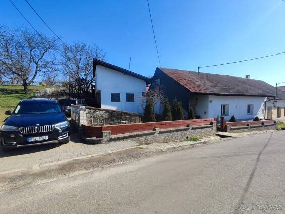 SLEVA Rodinný dům na prodej - Znojmo