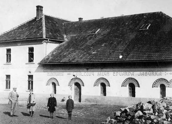 Lhotecký pivovar – Lhotecký pivovar
