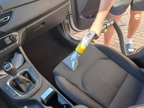 Čištění automobilových sedaček Brno a okolí od 800 Kč Křenovice Čištění koberců AudyClean • Firmy.cz