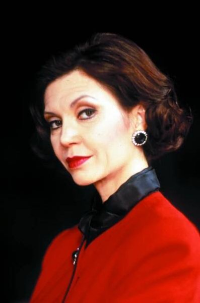 Bezmezná posedlost - Promo - Victoria Principal