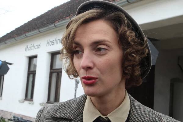 Bára Poláková točí na Písecku. Zahraje si nacistku ve filmu Bohdana Slámy