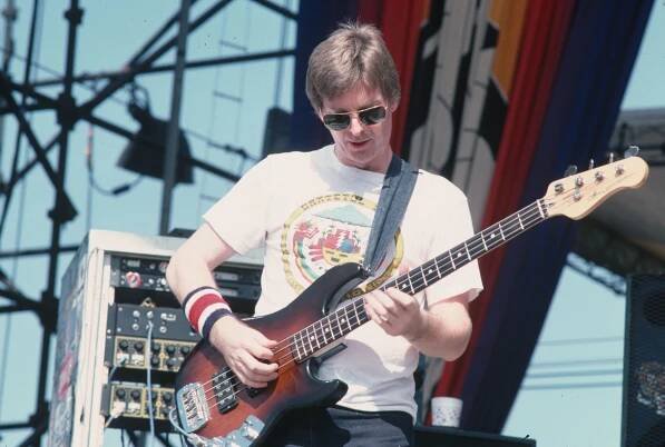 Grateful Dead bassist and founding member Phil Lesh has died at 84