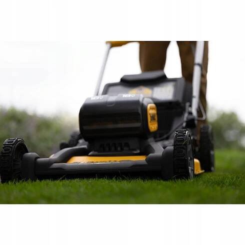 Aku sekačka s pojezdem 2x18V 2x8,0Ah DeWALT DCMWSP156W2 