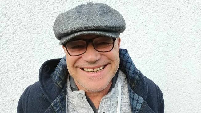 Léčitel Dušan Dvořák zahájil hladovku proti kriminalizaci konopí. Od února se změní v řetězovou akci
