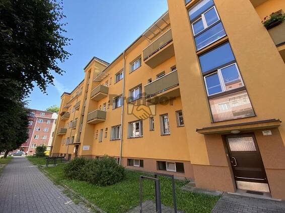 Pronájem Byt 2+1, Na Kamencoch, Vsetín