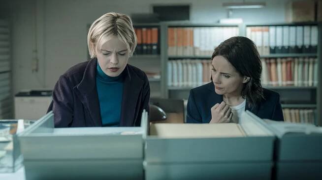 Bea Metcalf (Laura Fraser) and Patience Evans (Ella Maisy Purvis) in 'Patience' on PBS