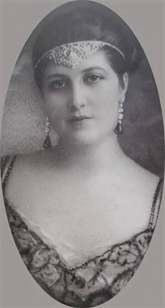 Anita Delgado - Wikipedia