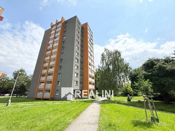 Pronájem bytu 1+kk, o výměře 31 m2 se zasklenou lodžií v  Karviné - Mizerov., obrázek č. 1
