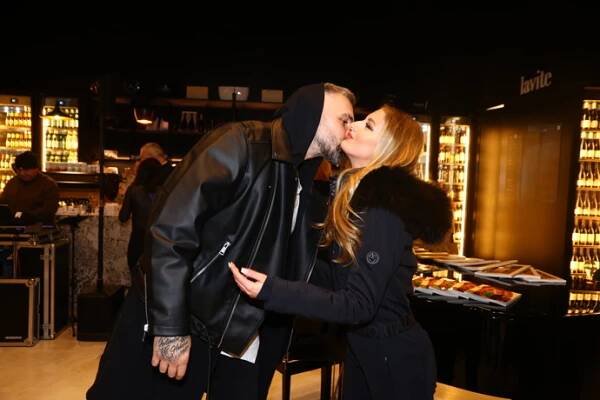 FOTO: Nikola Uhlířová s Josefem Kůrkou na módní přehlídce Lavite. – stránka 21