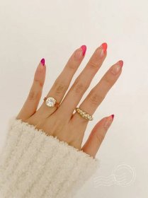 Spring & Summer Nails - minimalist geometric nail art design. Visit yesmissy.com for the full beauty tutorial.
