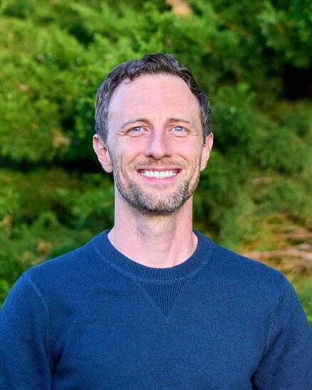 Stephen Thomas