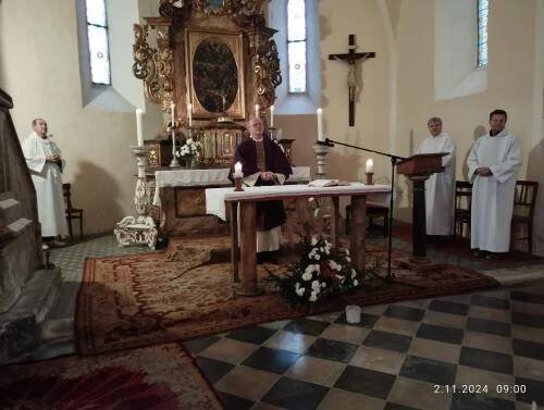 Vzpomínka na všechny věrné zemřelé 2024 - Farnost Nové Město nad Metují - Farnost Nové Město nad Metují