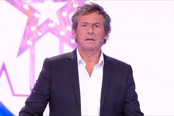 Jean-Luc Reichmann sous le coup de la surprise.