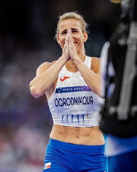 Oštěpařka Nikola Ogrodníková přiveze do Česka bronzovou medaili.
