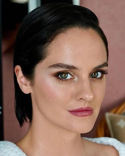 Noémie Merlant Glows in Louis Vuitton Beauty