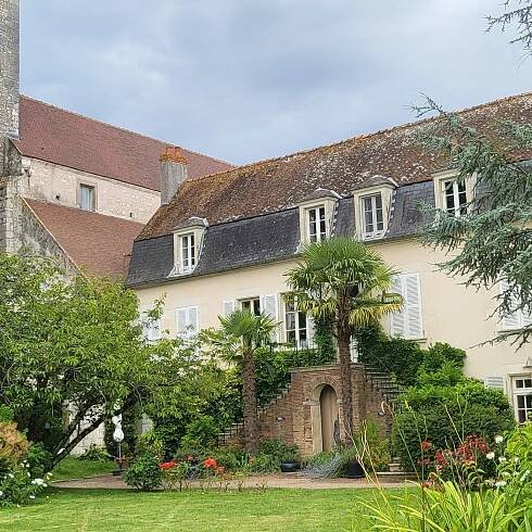 LE PRIEURE SAINT AGNAN - Updated 2025 Prices & B&B Reviews (Cosne-Cours-sur-Loire, France)
