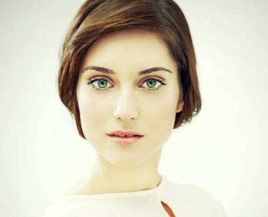 Judit Bárdos - talentovaná herečka, ktorá vás očarí - KAMzaKRASOU.sk