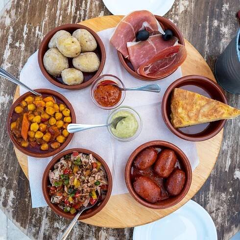 Tapas - committed to tradition | © Shutterstock 2134161569