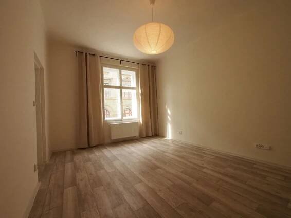 Pronájem bytu 3+kk 64 m², Černomořská, Praha, Praha
