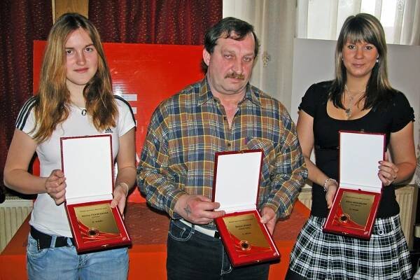 Křehkou jachtařku střídá chlapská síla