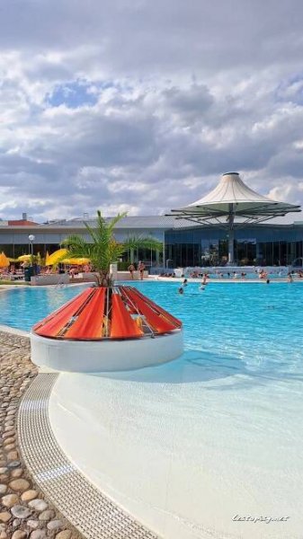 Therme Laa - relaxace v termálních lázních | Cestopisy